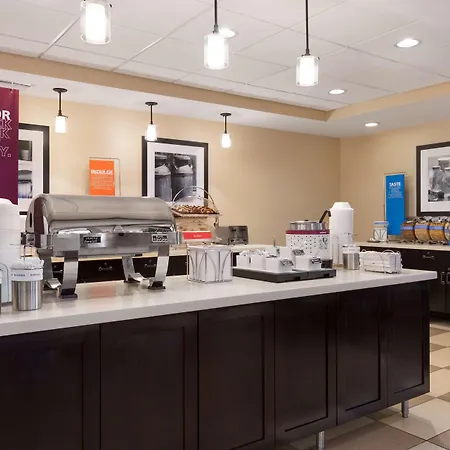 Hampton Inn & Suites San Bernardino-3