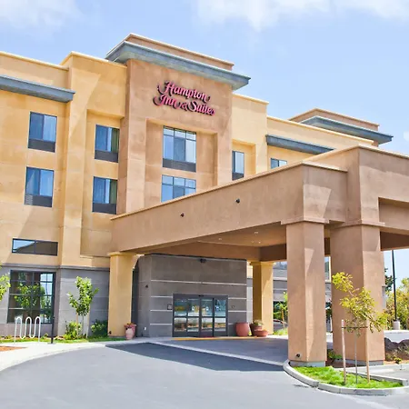 Hampton Inn & Suites Salinas-2
