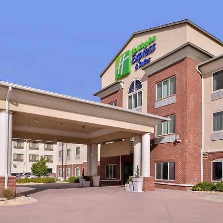Holiday Inn Express & Suites Emporia Northwest By Ihg-2