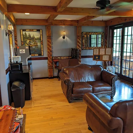 August Lodge Cooperstown-2