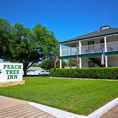 Peach Tree Inn & Suites-3