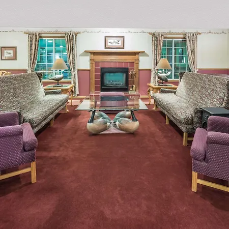 Baymont By Wyndham Mequon Milwaukee Area-3