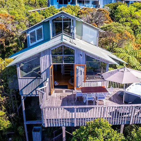 The Oasis Apartments And Treetop Houses-3