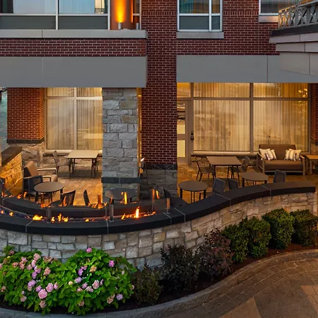 Courtyard By Marriott Buffalo Downtown/Canalside-3