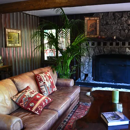 Guerneville Lodge-3