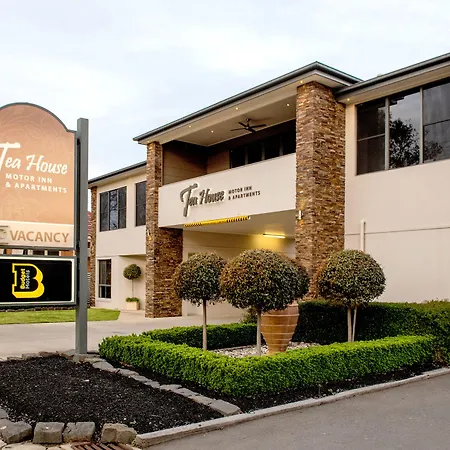 Tea House Motor Inn-2