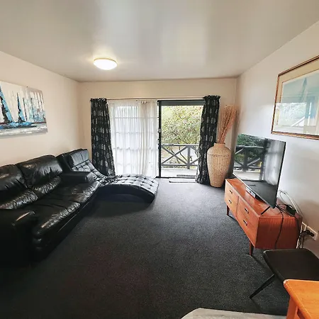 Kingswood Manor Motel-2