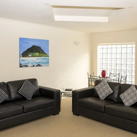 The Reef Beachfront Apartments-2