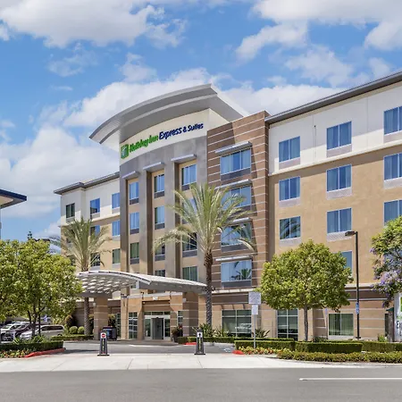 Holiday Inn Express & Suites Anaheim Resort Area By Ihg-2