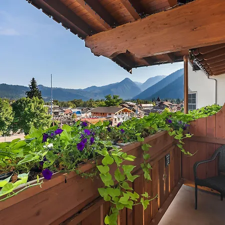 Bavarian Lodge-2