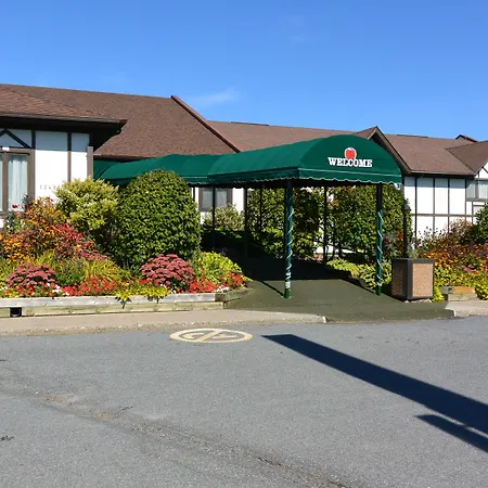 Mcintosh Country Inn & Conference Centre-3