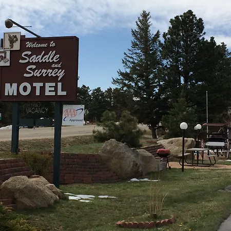 Saddle & Surrey Motel-2