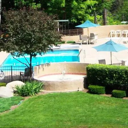 Tall Pines Motel-3