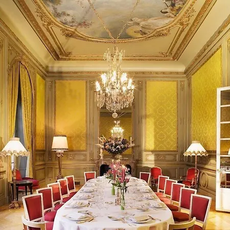 Chateau D'Artigny-2