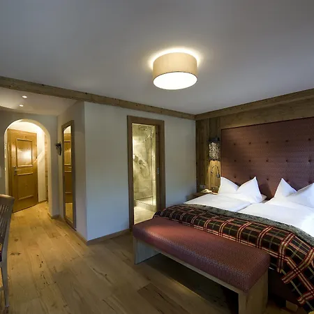 Hotel Alpin Spa Tuxerhof-3
