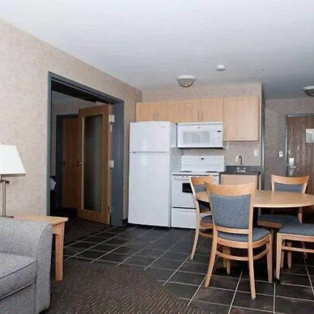 Paradise Inn And Suites-2