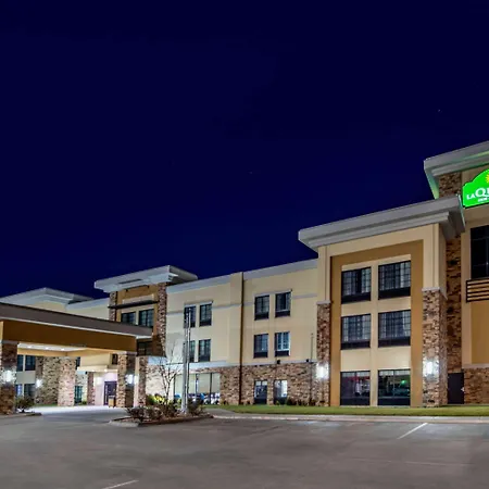 La Quinta By Wyndham Pampa-2