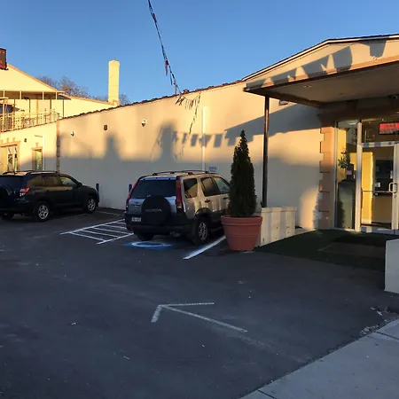 Waterbury Big Apple Motel-2