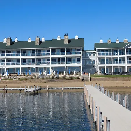 Quarterdeck Resort-3