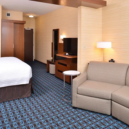 Fairfield Inn & Suites Farmington-3