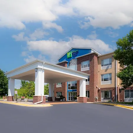 Holiday Inn Express Hotel & Suites Chanhassen By Ihg-3