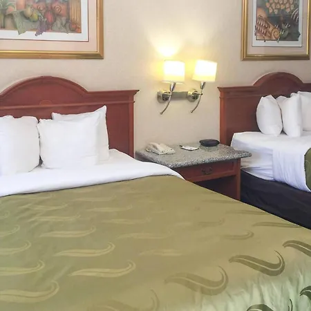 Quality Inn & Suites Oceanside Near Camp Pendleton-2