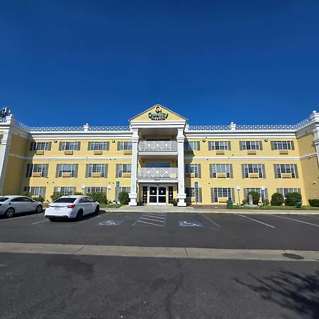 Quality Inn & Suites Tulare-3