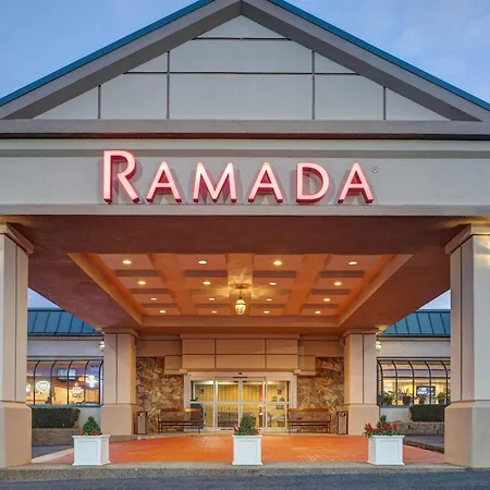 Ramada By Wyndham State College Hotel & Conference Center-2