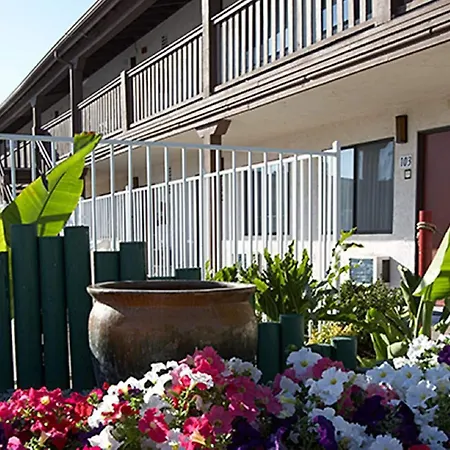 Ez 8 Motel Newark-3