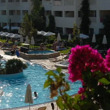 Bitzaro Grande Hotel&Suites-2