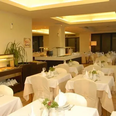 Bitzaro Grande Hotel&Suites-3