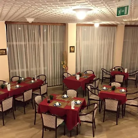 Hotel Glenn-2