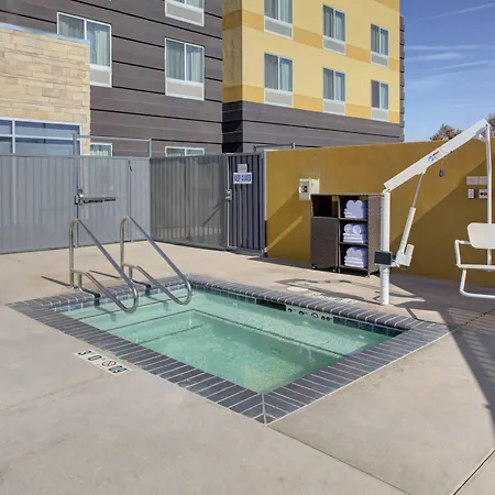 Fairfield Inn & Suites By Marriott Bakersfield North/Airport-2