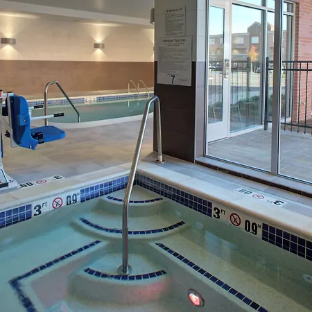 Fairfield Inn & Suites By Marriott Detroit Canton-2