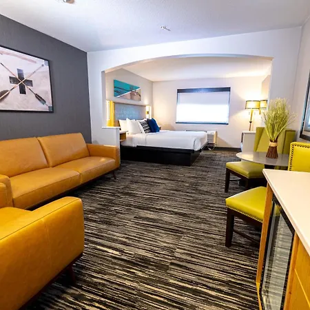 Creekside Hotel & Suites-2