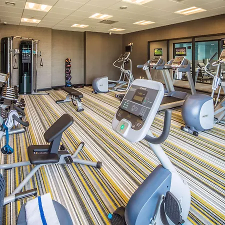 Hilton Garden Inn Pittsburgh Airport-3