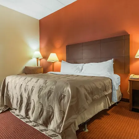 Quality Inn & Suites Lawrenceburg-2