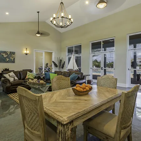 Cape Crossing Resort & Marina-3