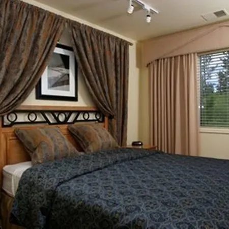 Lodge At Kingsbury Crossing-3