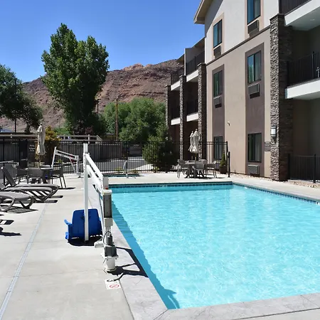 Mainstay Suites Moab Near Arches National Park-3