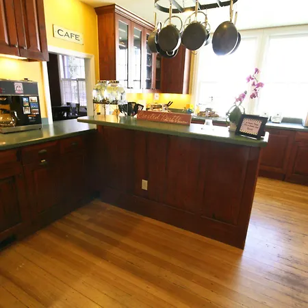 Purple Mountain Bed & Breakfast & Spa-2