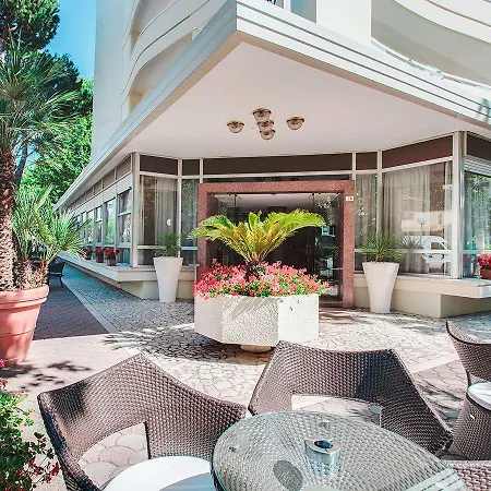 Hotel Caravelle-2