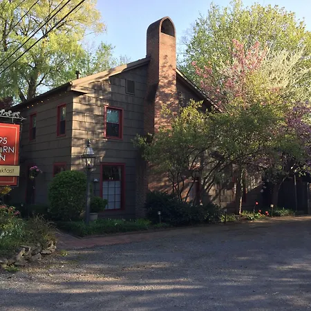 1795 Acorn Inn Bed And Breakfast-2