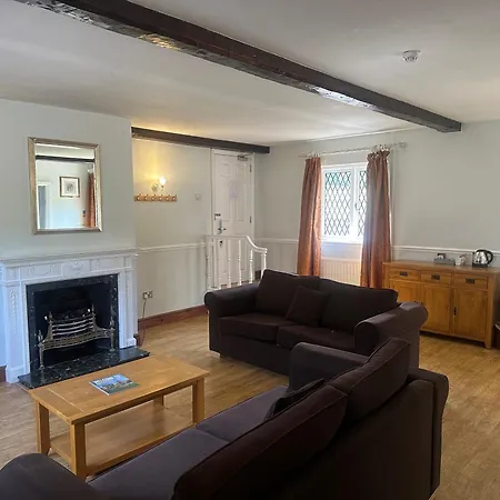 Cwrt Bleddyn Hotel & Spa-2