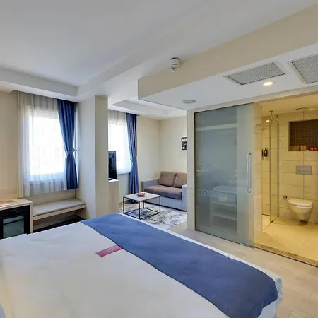 Ramada By Wyndham Istanbul Old City-2