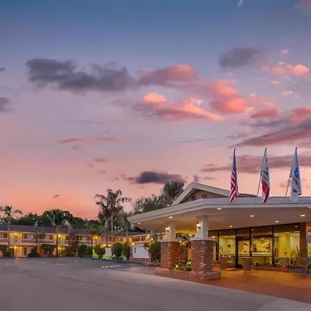 Best Western Plus Carriage Inn-2