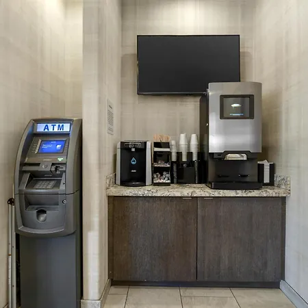 Best Western Plus Carriage Inn-3