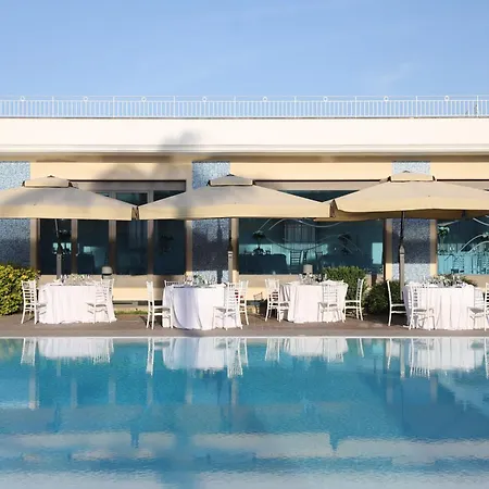 Hotel Premiere Pool & Resort-2