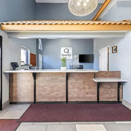 Quality Inn & Suites Hesperia-Victorville-2
