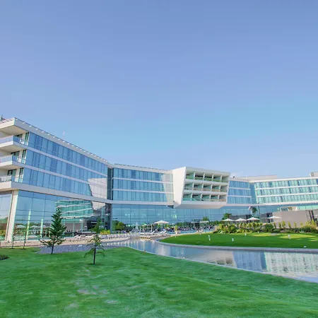Hilton Pilar-2